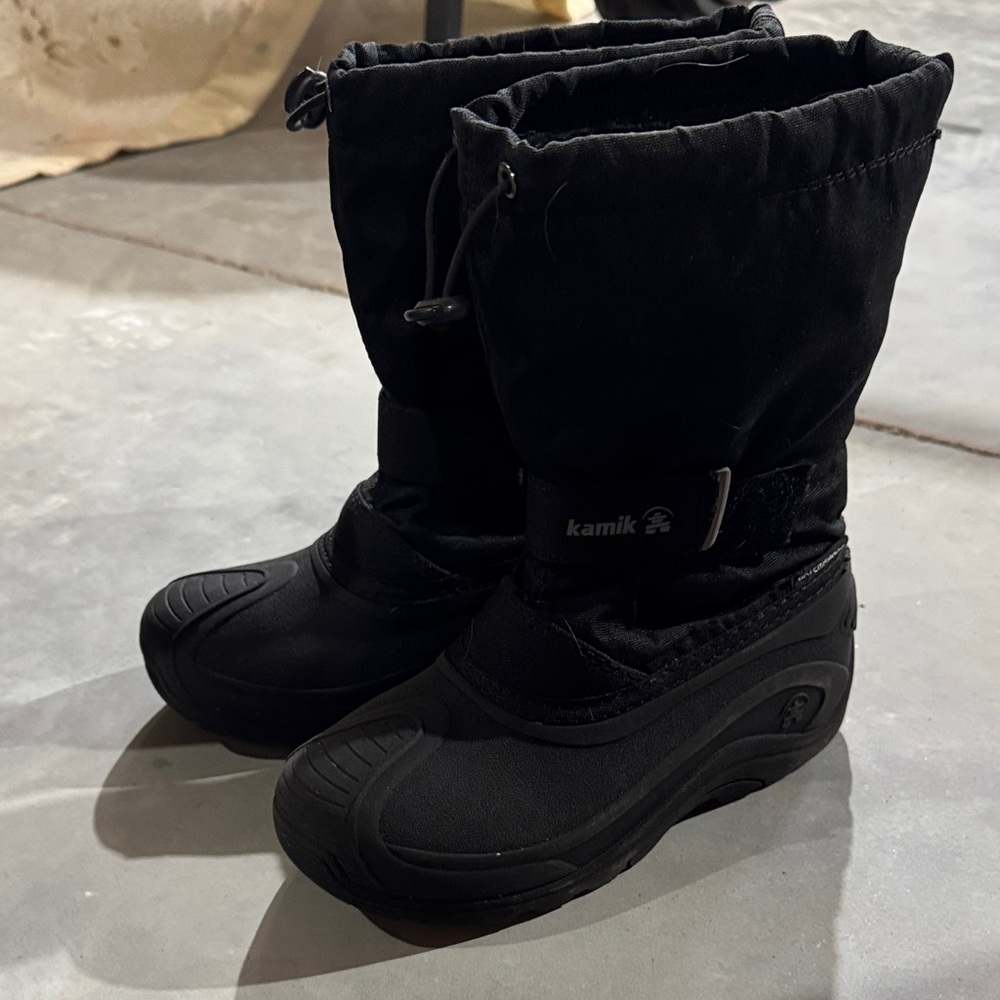 Kamik Black Insulated Snow Boots